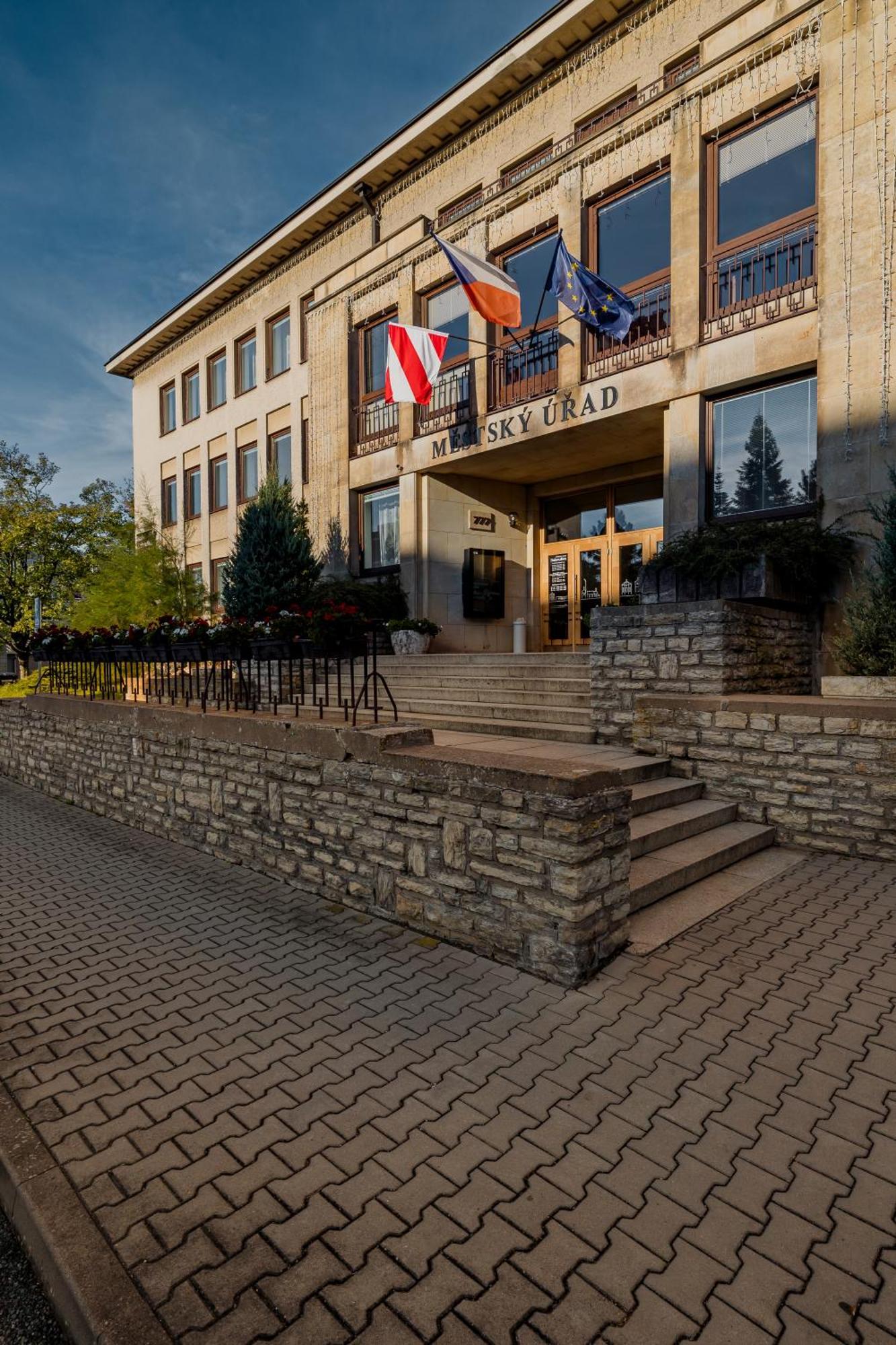 Hotel Dobruska Exterior photo